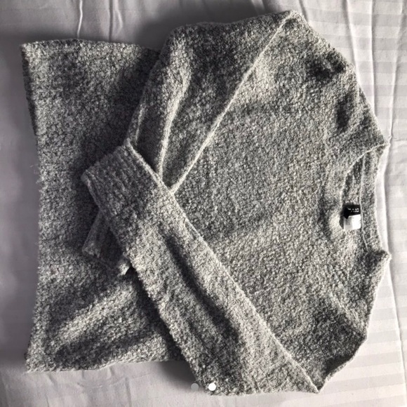 H&M salt and pepper sweater - Picture 2 of 2